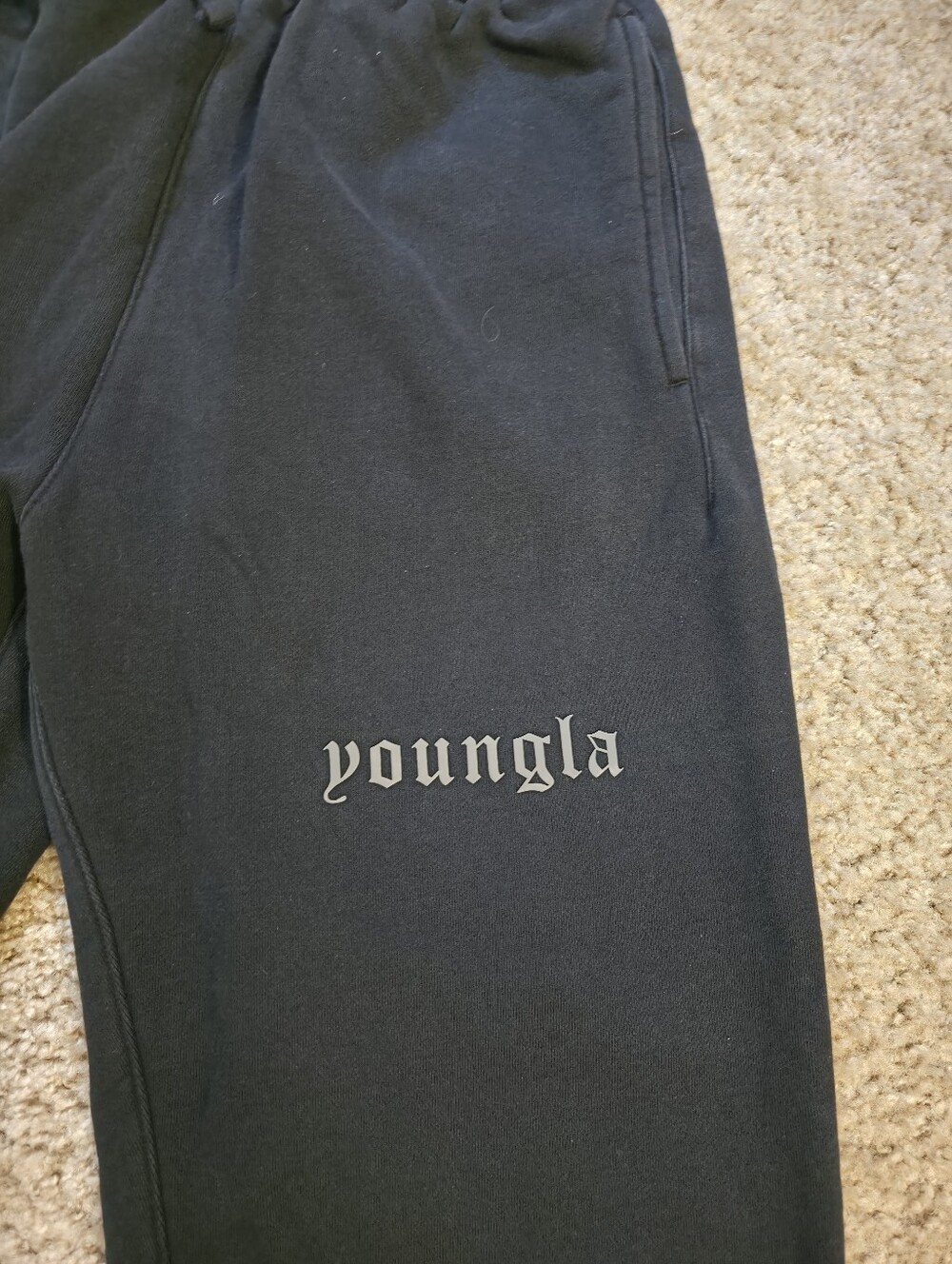 YOUNGLA - Picture 3 of 4